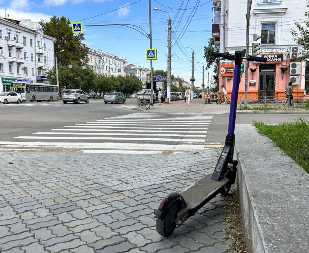 После наезда электросамоката на комсомольчанку возбуждено уголовное дело