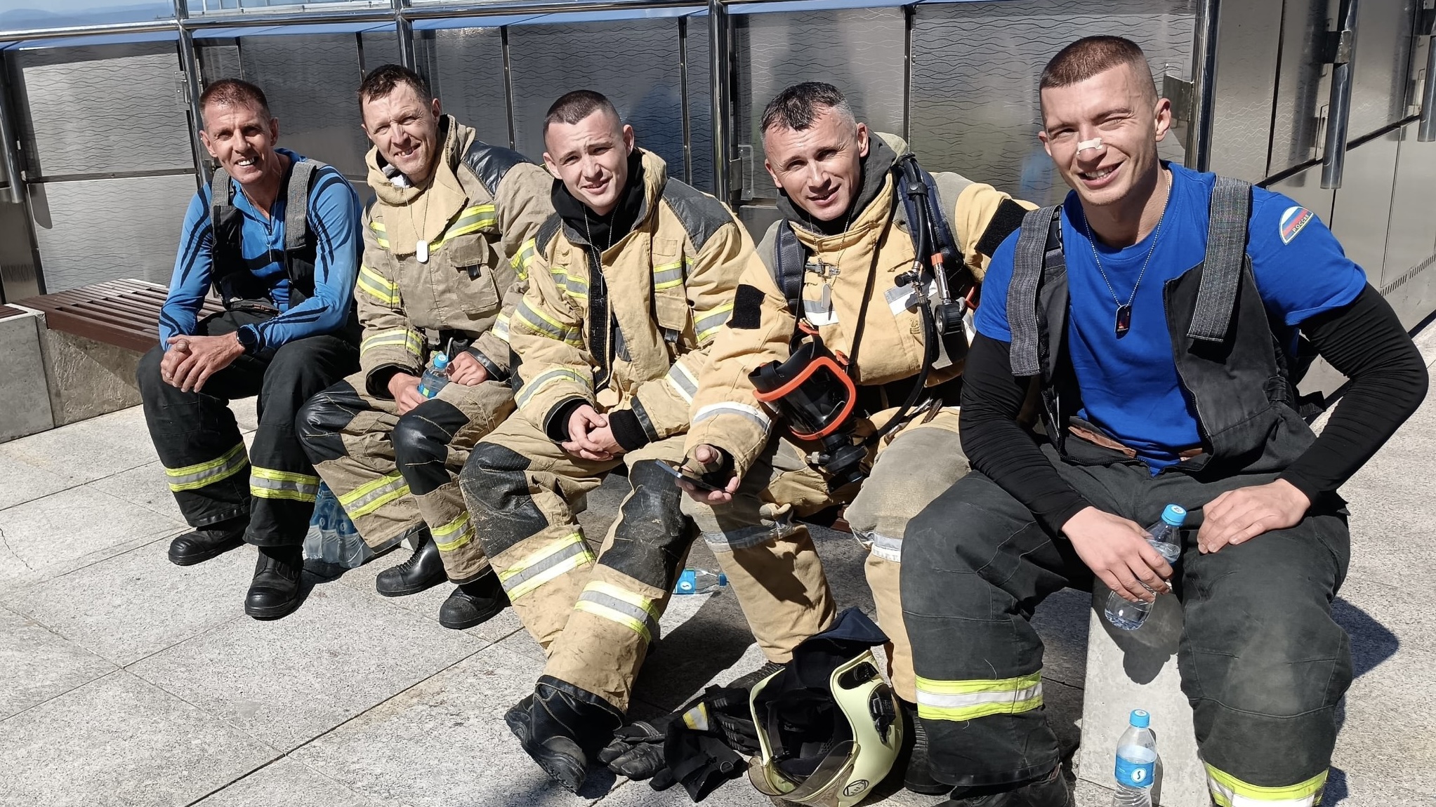 В первой десятке забежал на 41-й этаж комсомольский пожарный на соревнованиях «Дальневосточная вертикаль»