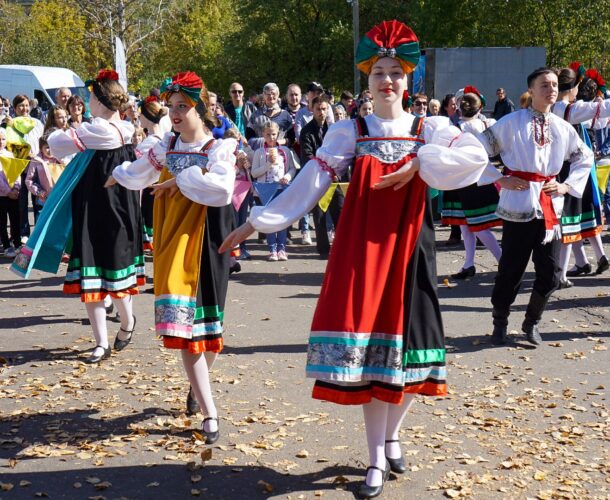 Осенний праздник устроят на ДК «Алмаз» в это воскресенье