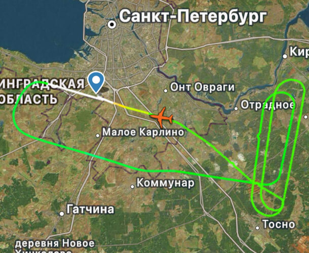 Незакрытый грузовой люк заставил Суперджет прервать полет