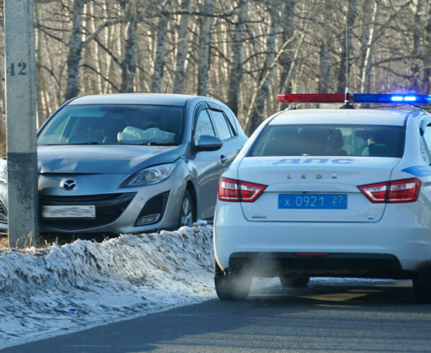 Нетрезвая дама 8 Марта влетела в столб на Северном шоссе