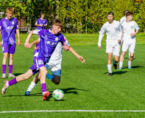 0:0 — Старшие составы комсомольской СШОР-1 и якутской «СШФ» завершили встречу боевой ничьей