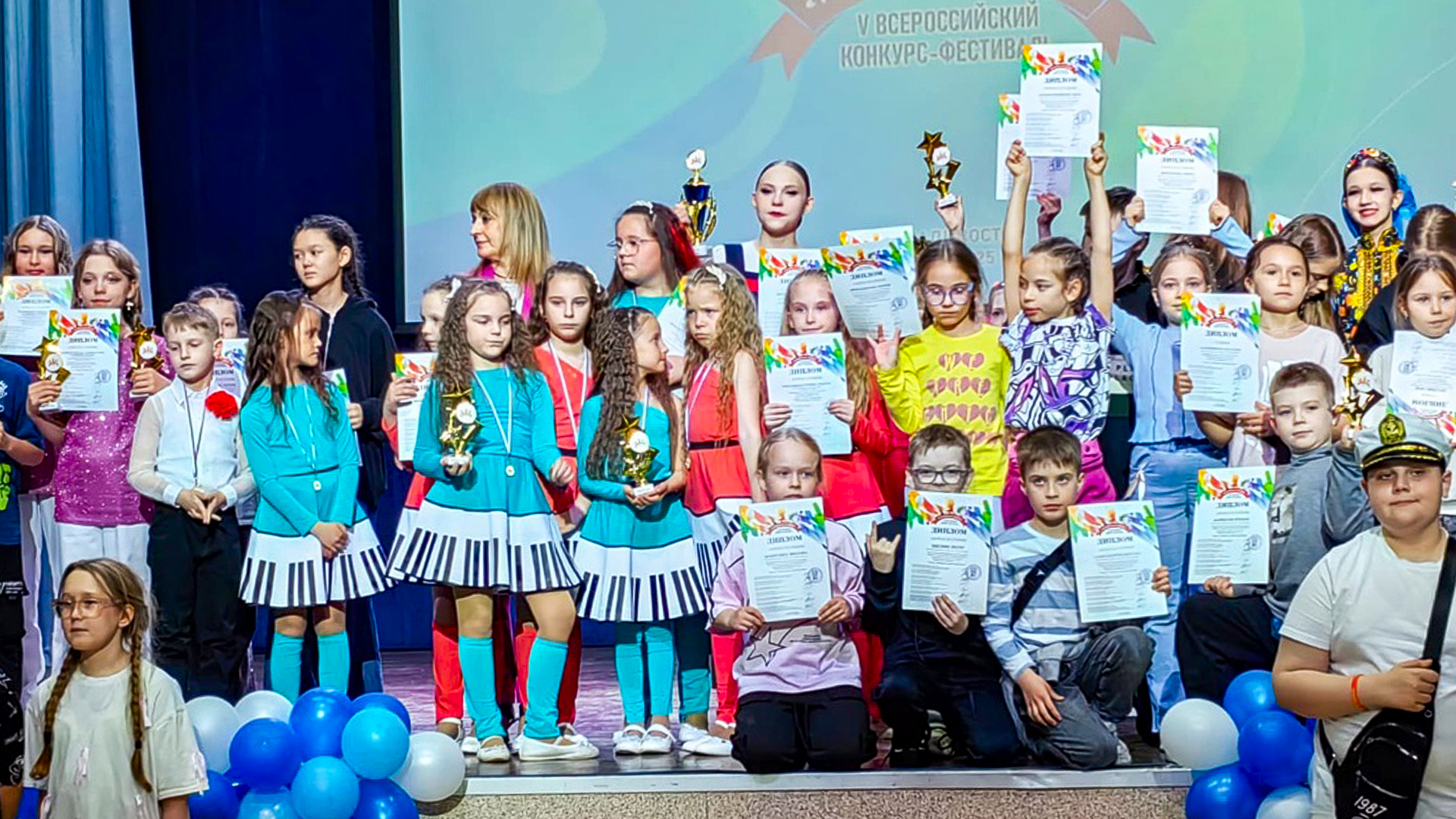 Вокалисты ансамбля «Славница» выиграли гран-при Всероссийского конкурса «Творческая победа»