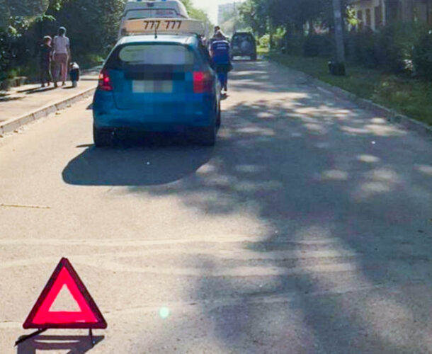 На Дворцовом сбили мальчика на самокате