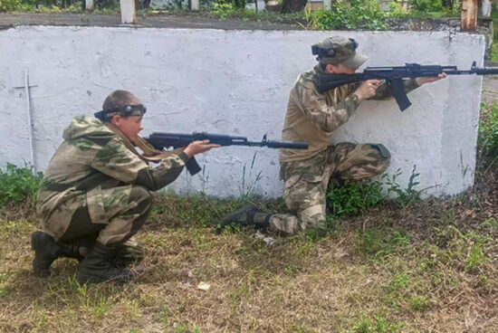 Строительный колледж и клуб им. Суворова стали победителями городской игры в лазертаг