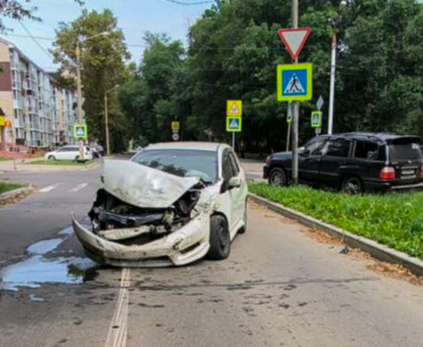 Два человека пострадали в столкновении на Комсомольской