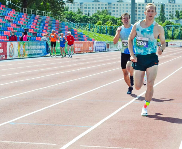 Бегун из Комсомольска стал призёром открытого чемпионата республики Беларусь