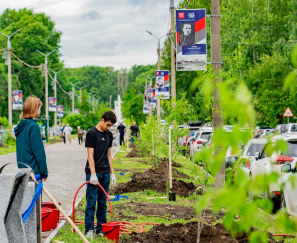 Обновлённую Аллею Славы открыли на Аллее Труда