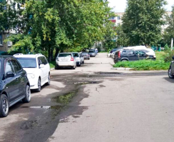 Водителя, сбившего пожилую женщину и скрывшегося с места наезда, разыскивают в Комсомольске