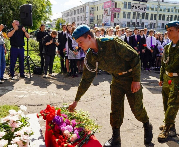 Память Героя России Михаила Васянина почтили комсомольчане в День солидарности в борьбе с терроризмом