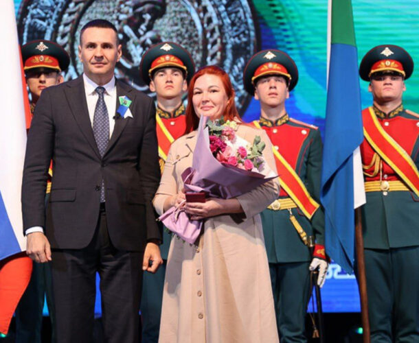 Мать десятерых детей из Комсомольска получила почётный знак «Материнская слава»