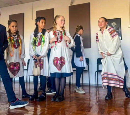 Обладательниц самых красивых кос выбрали на конкурсе в честь праздника Покрова