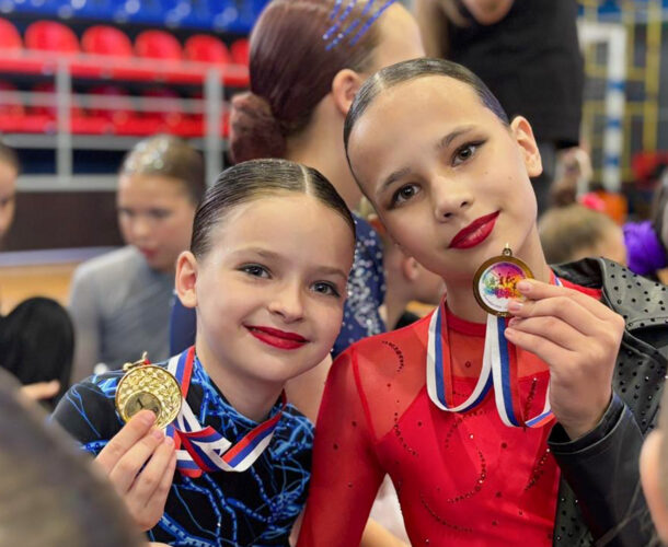 Комсомольские чирлидерши вернулись с медалями с краевых соревнований