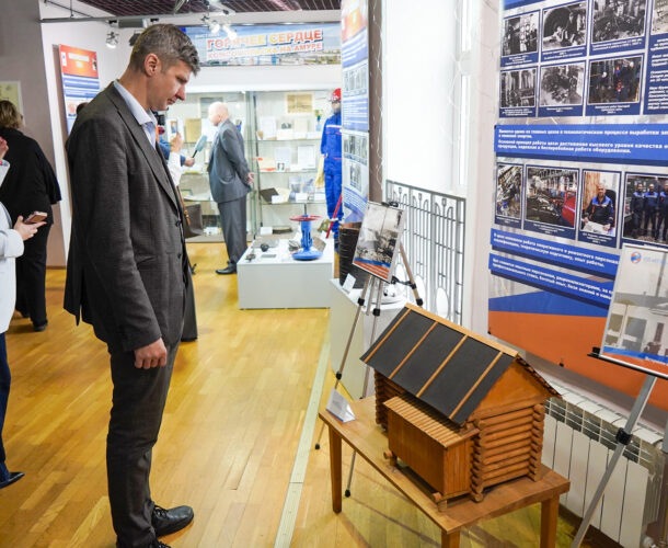 «Горячее сердце Комсомольска»: Выставка к 90-летию ТЭЦ-2 открылась в Краеведческом музее