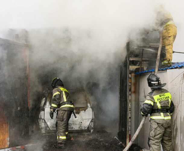 Гараж с машиной сгорел на 66-м