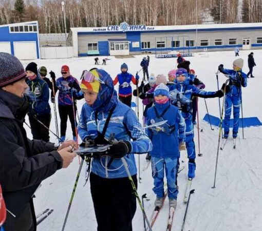 Лыжный сезон открыли соревнованиями на «Снежинке»
