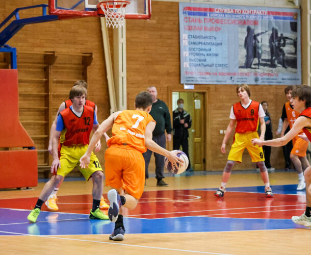Соревнования Школьной баскетбольной лиги завершились в «Орлане»