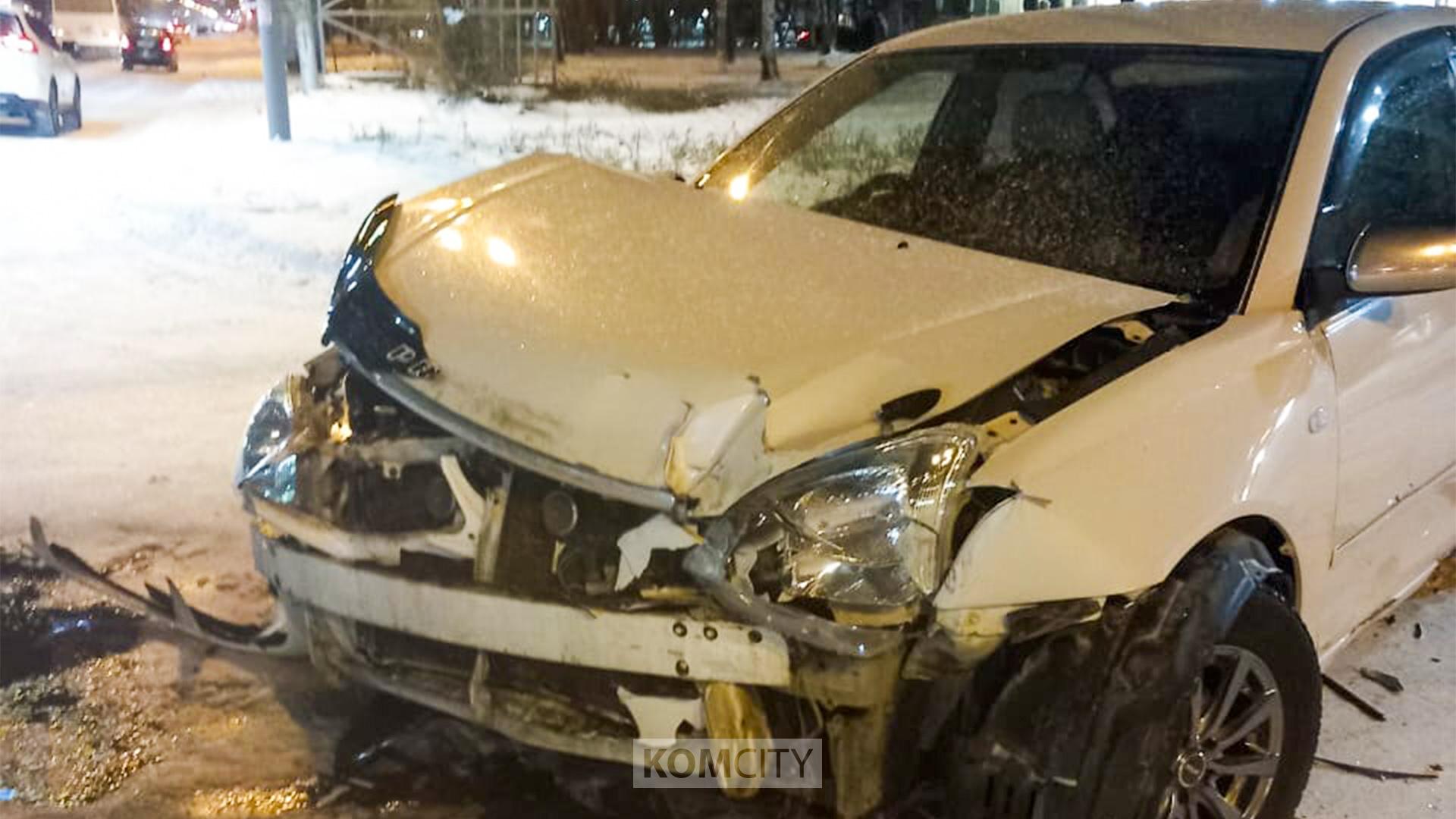 В столкновении на Парижской Коммуны — Первостроителей пострадал один из участников