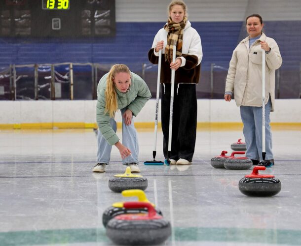 Кёрлинг + коньки: Ледовый дворец «Металлург» завтра открывает сезон чем-то новеньким