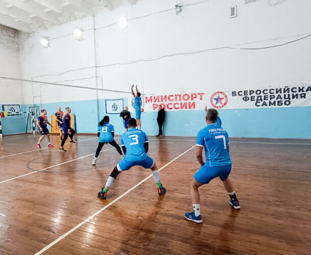 Пожарные и полицейские сыграли в волейбол в рамках динамовской спартакиады