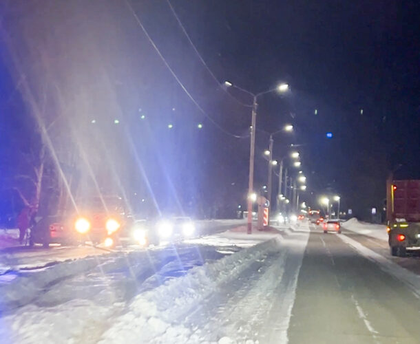 Женщина и ребёнок пострадали в аварии с «бесправным» лесовозом на Северном шоссе