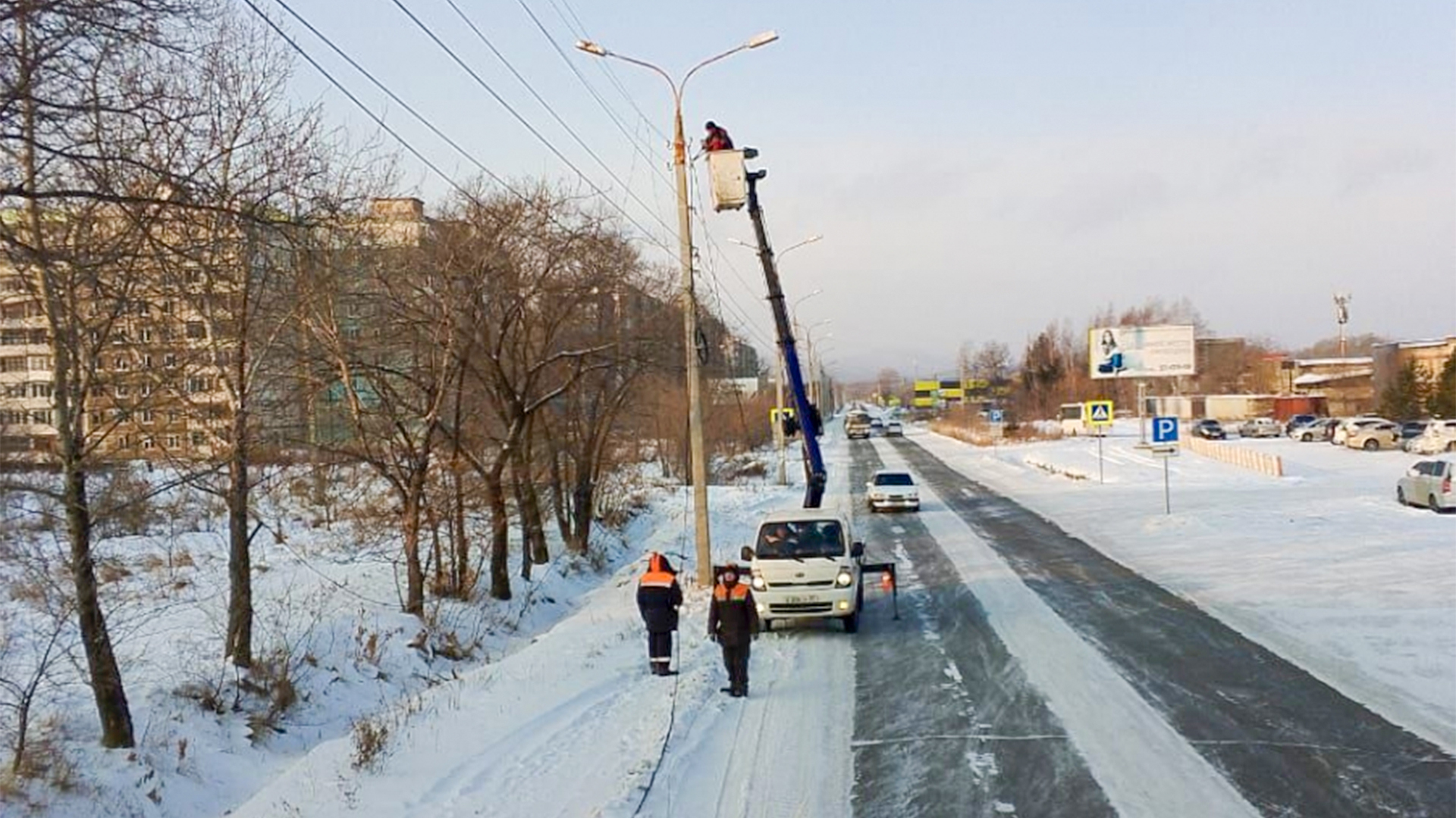 Две сотни светодиодных светильников установят на Магистральном шоссе