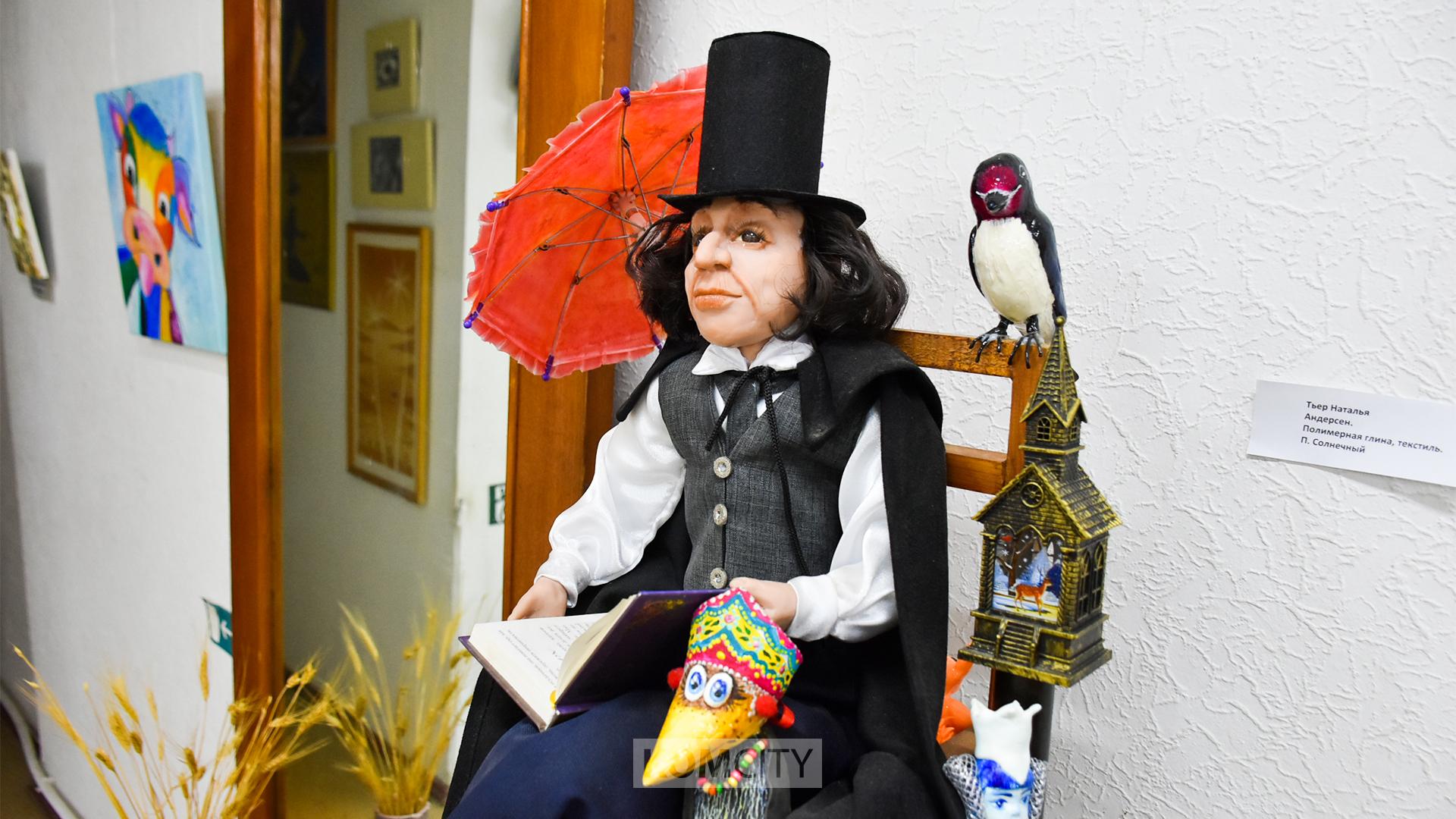 Новогодняя выставка «Снег кружится» открылась в «Метаморфозе» 