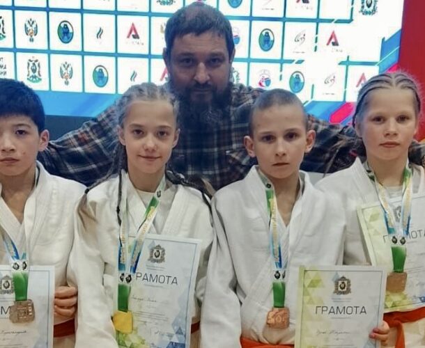 Комсомольские дзюдоисты взяли медали межрегионального турнира