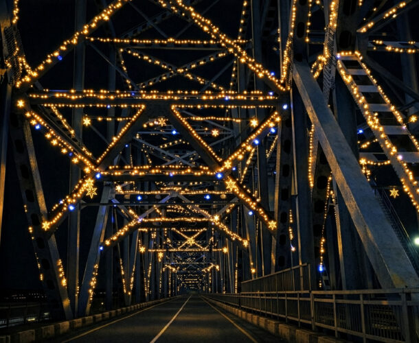 После реконструкции Амурский мост украсят иллюминацией