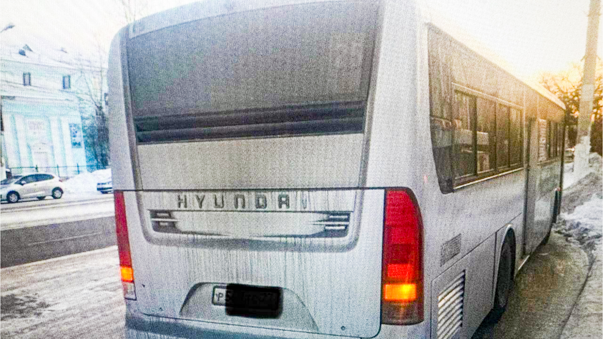 На пл. Металлургов пассажир упал в автобусе и получил травмы