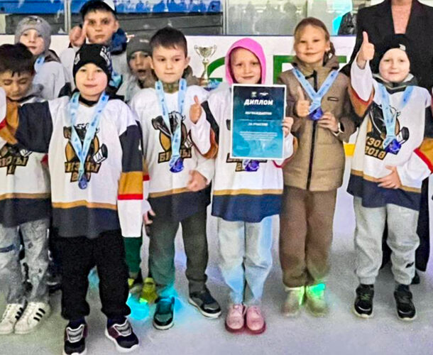 Комсомольские «Бизоны» стали вторыми на турнире по хоккею в Благовещенске