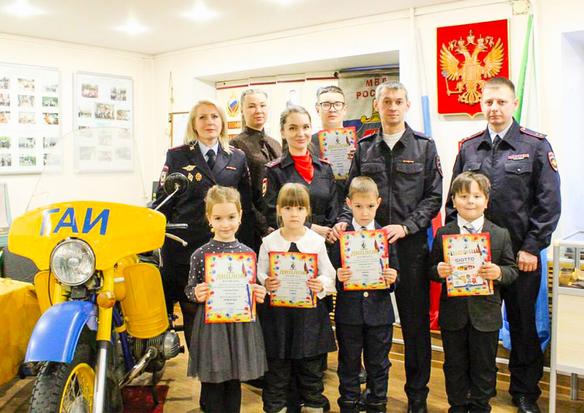 Рисунок комсомольского подростка признан лучшим на Всероссийском конкурсе «Мои родители работают в полиции»