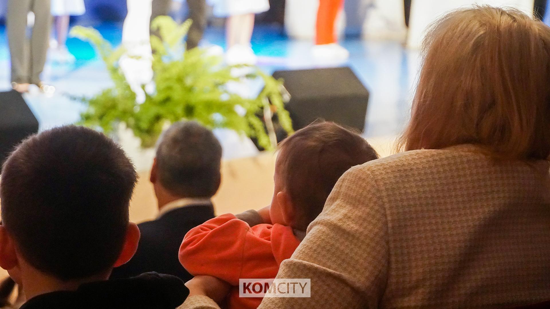 Тысяча семей уже получила миллион на погашение ипотеки на третьего ребёнка