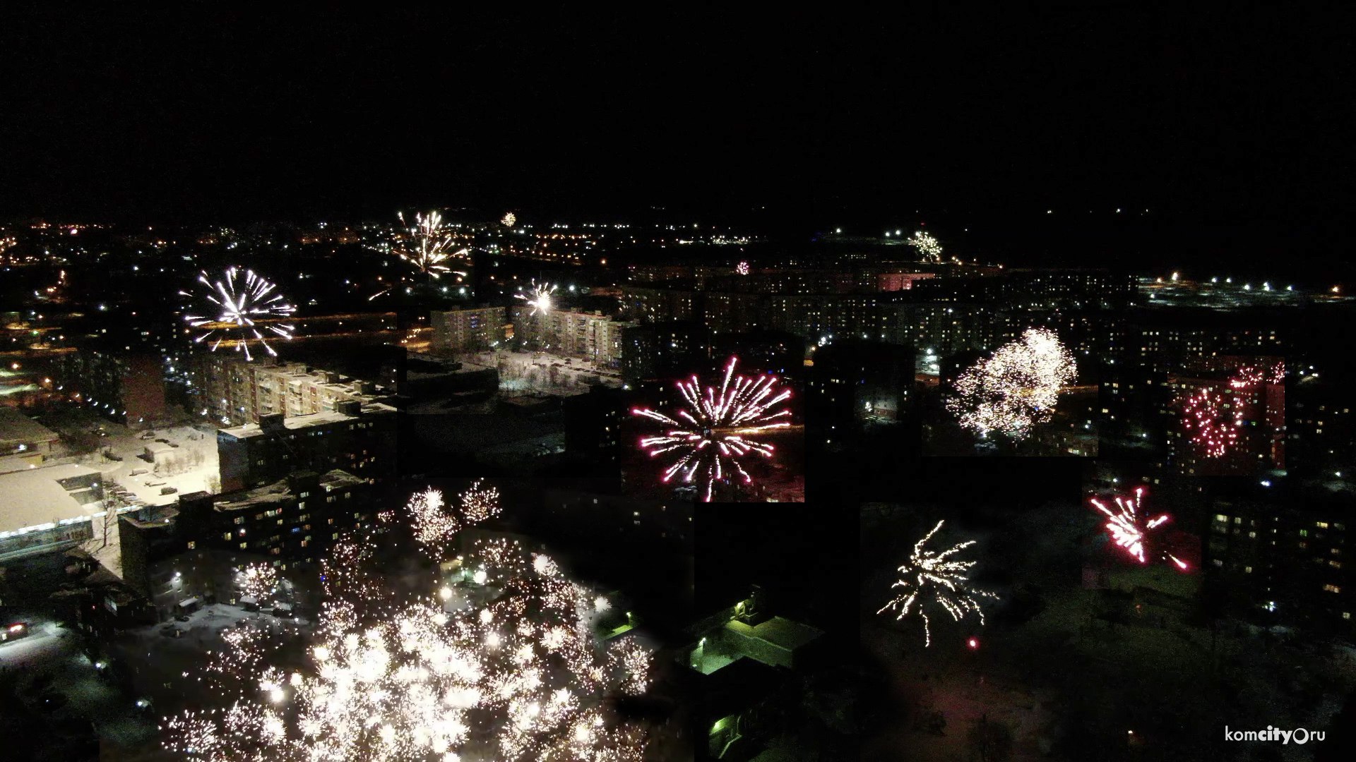 Комсомольчанам напомнили места, где можно запускать салюты