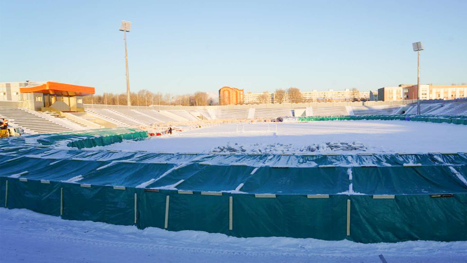 До сдачи «Авангарда» осталось полторы недели. Но есть нюанс…