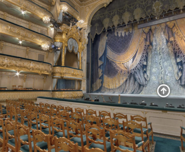 Благодаря «Ёлке желаний» школьница из Комсомольска побывает в Мариинском театре