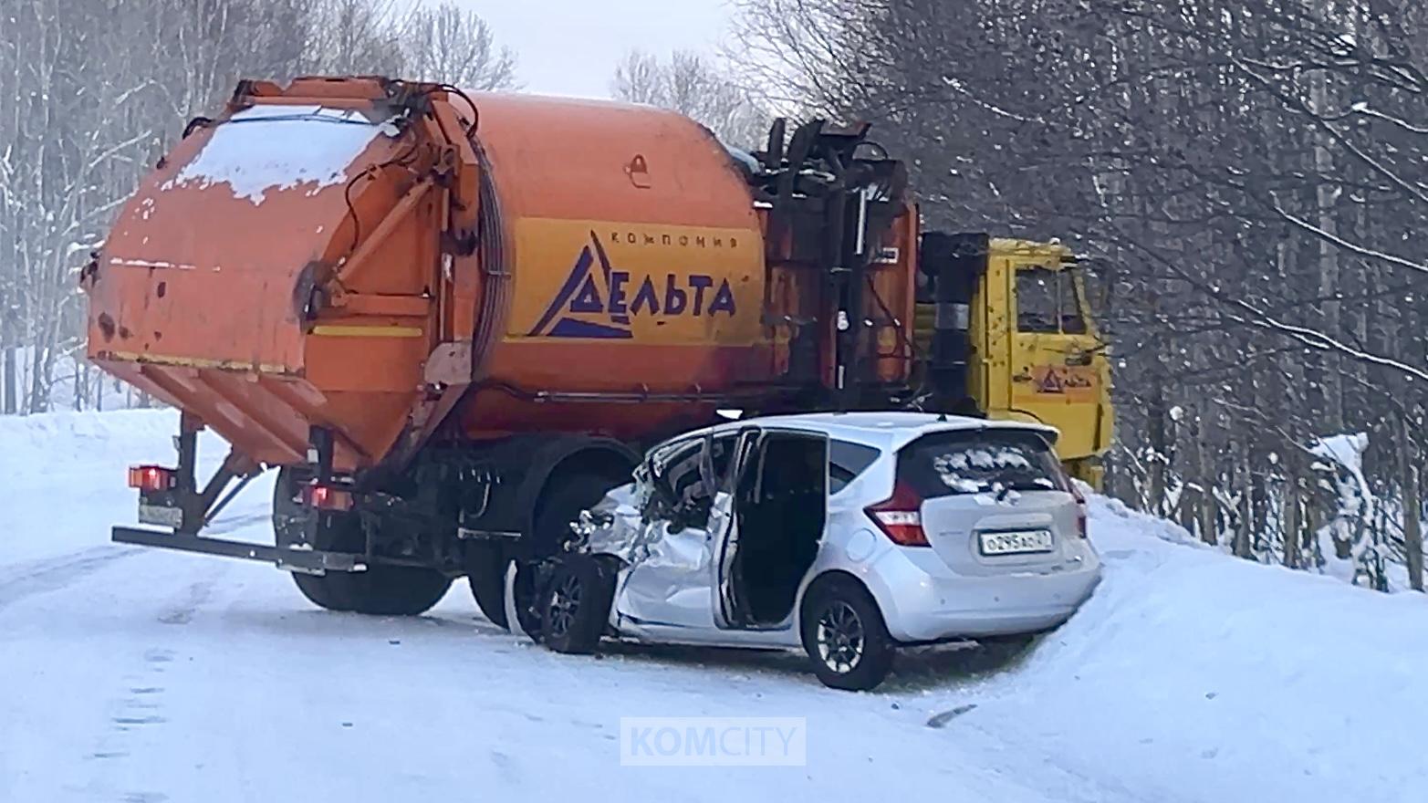 Женщина и трое детей пострадали в аварии на Старте