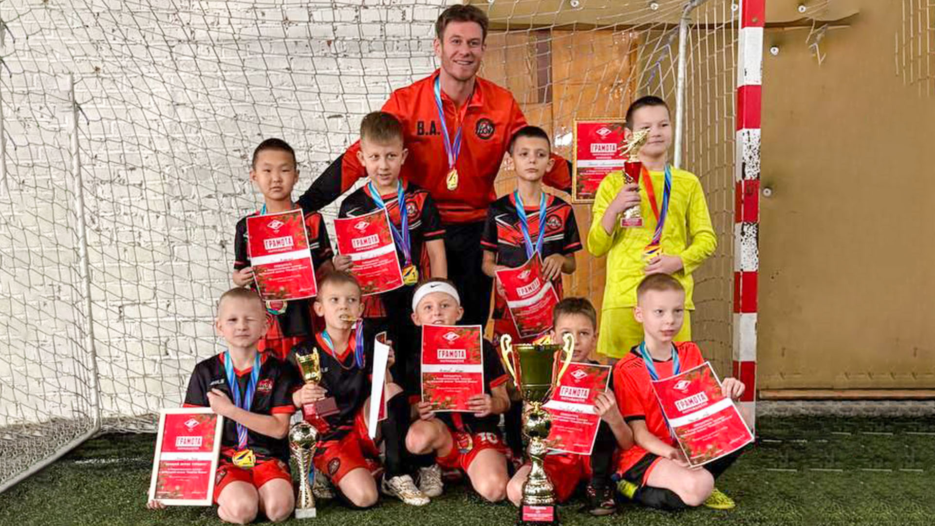 Футболисты «Святогора» одержали победу в большом Рождественском турнире