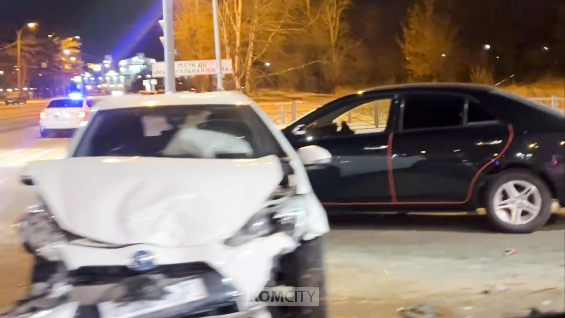 Очевидцев ноябрьской аварии на Перваке — Вокзальной разыскивает ГАИ