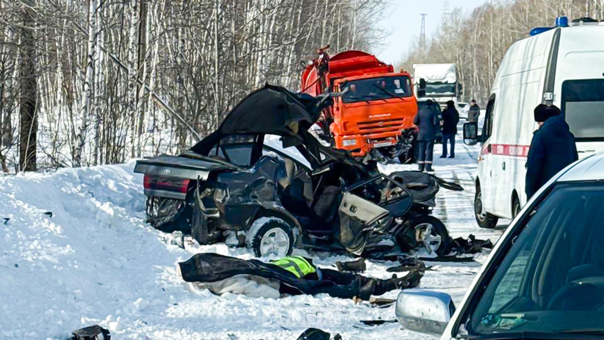 В аварии на Радиоцентре погибли два человека