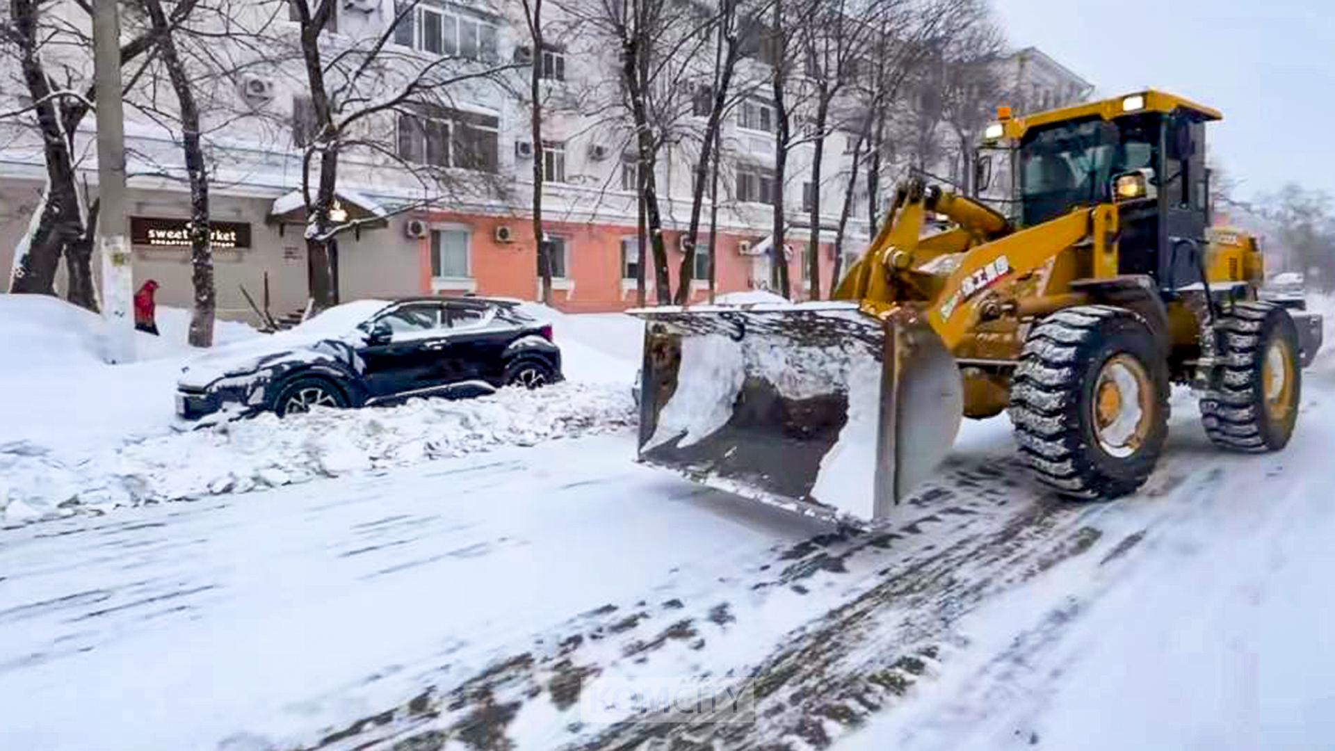 Водителей просят не оставлять машины на улицах Привокзального района, чтобы не мешать снегоуборке