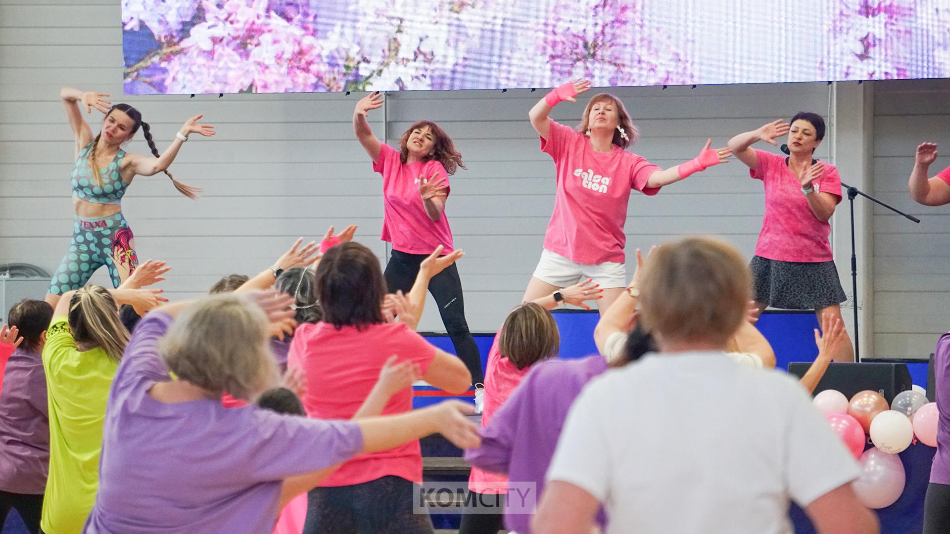 Весеннее танцевальное занятие в розовых тонах прошло в СК «Дзёмги-Арена»