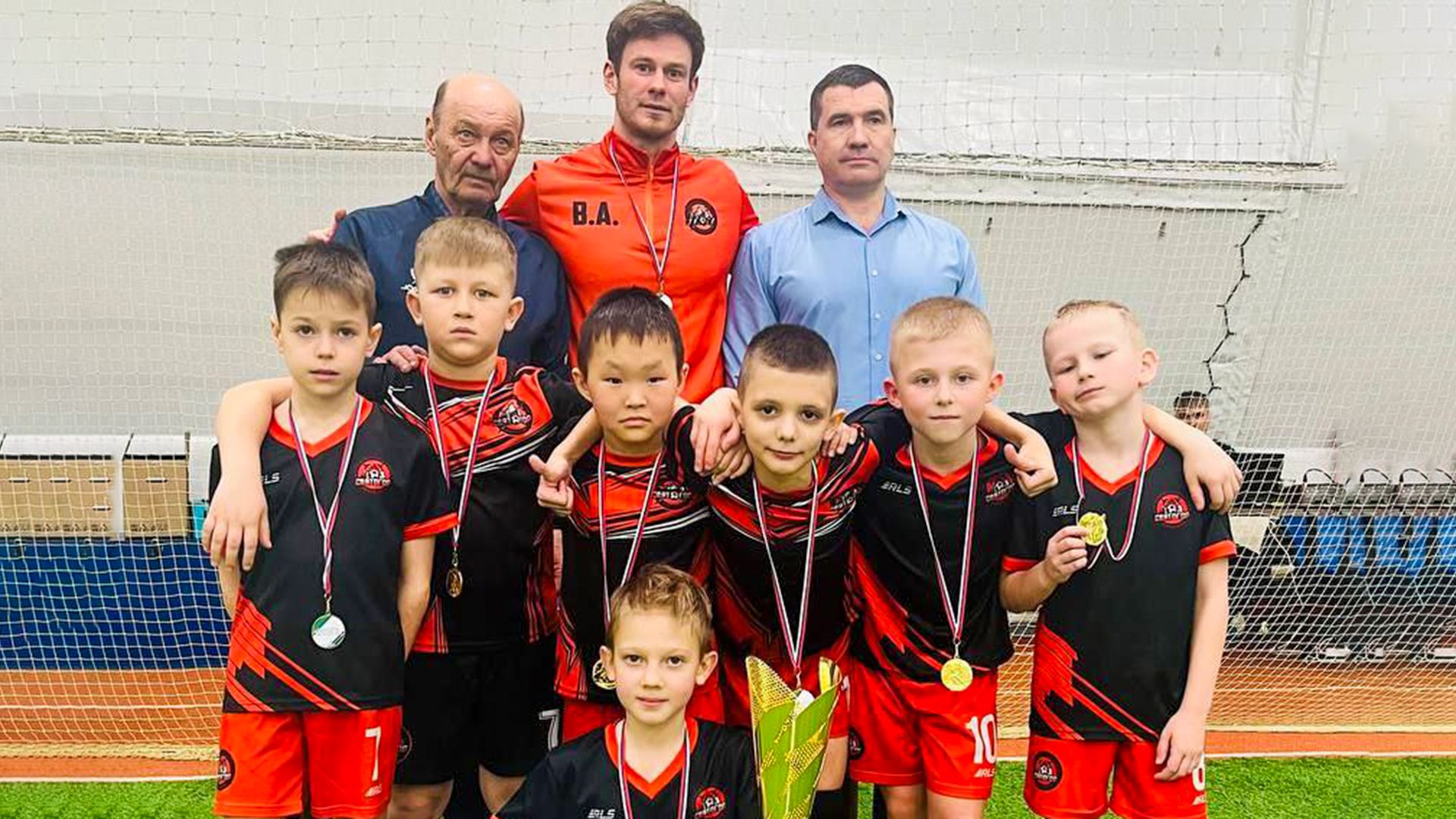 Футболисты из Комсомольска одержали победу на турнире в Ванино