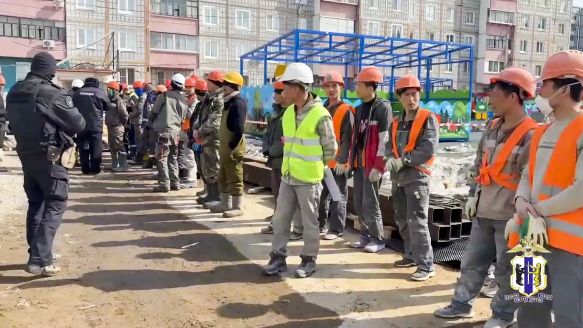 Двух иностранцев выдворят из Комсомольска по итогам миграционного рейда