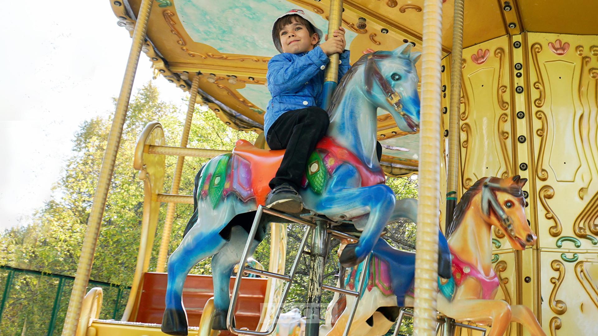 Завтра в парке Гагарина заработают аттракционы