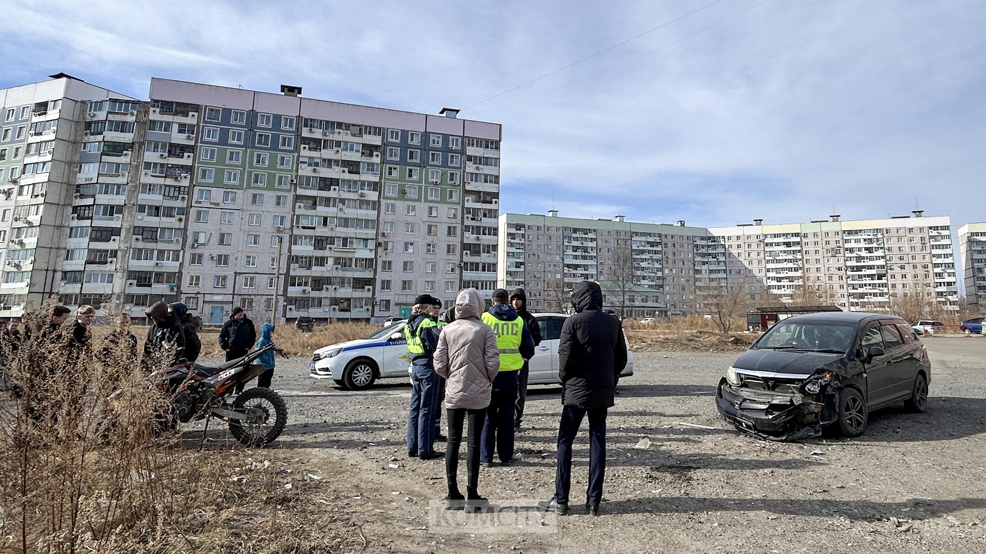 14-летний подросток попал в больницу после столкновения машины и питбайка на «новом Ленина»