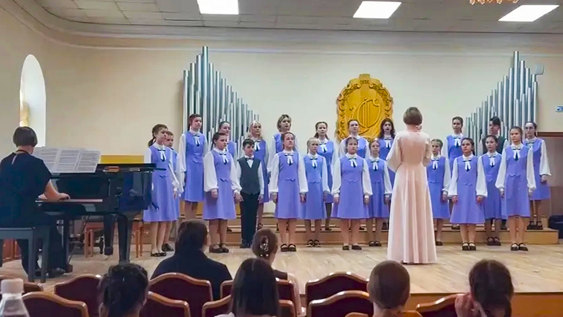 «Соловушки» из детской музыкальной школы взяли Гран-при регионального конкурса хоровых коллективов