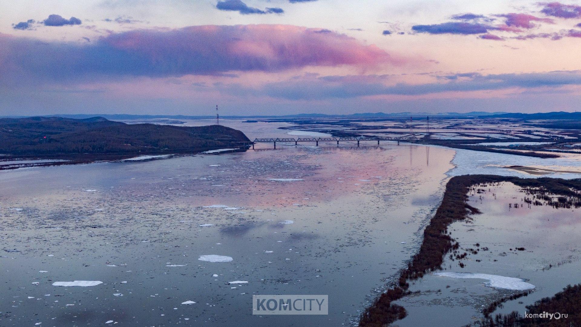 Ледоход на Амуре ждут раньше, чем обычно