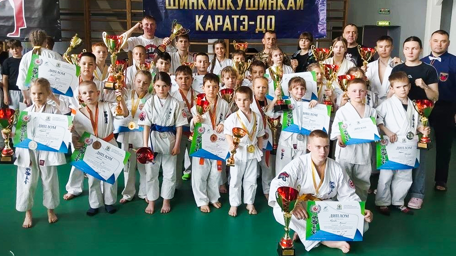 Каратисты из Комсомольска выиграли 10 первых мест на краевых соревнованиях