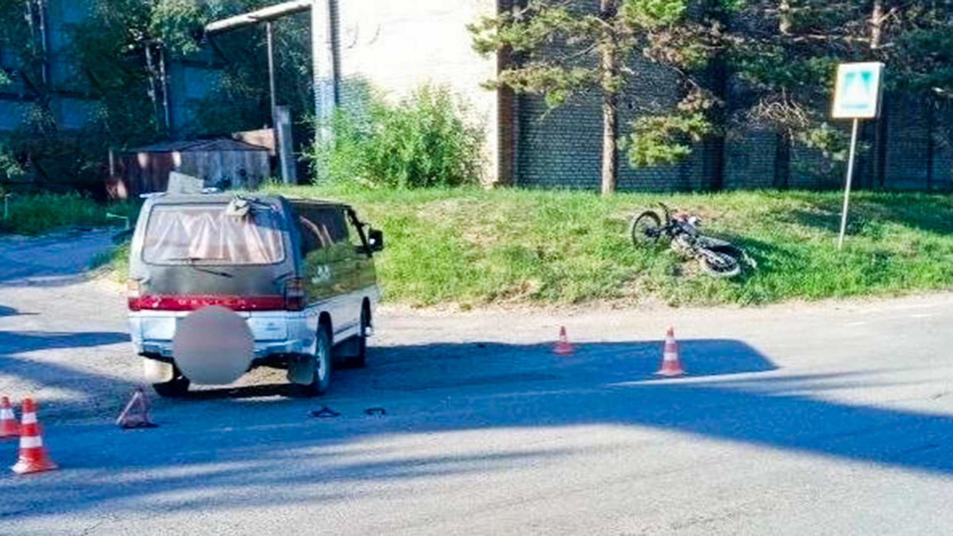 Мотоциклист попал в больницу после столкновения на Вагонной